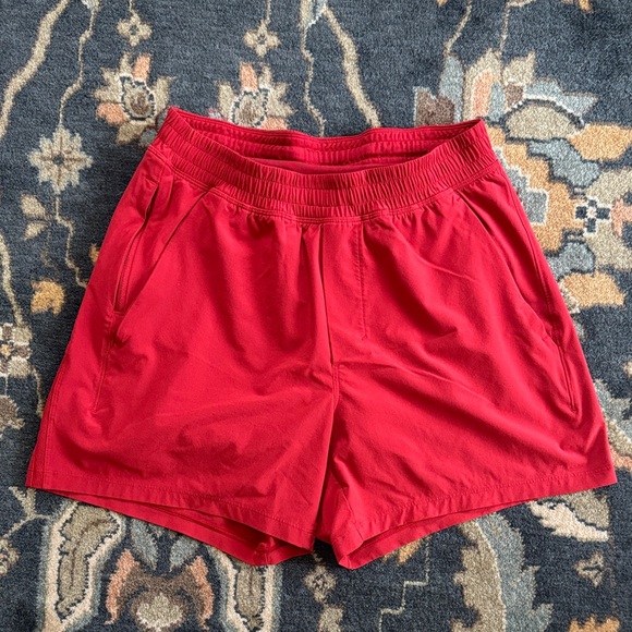 lululemon athletica Other - Lululemon Pacebreaker 5in lined shorts sz S